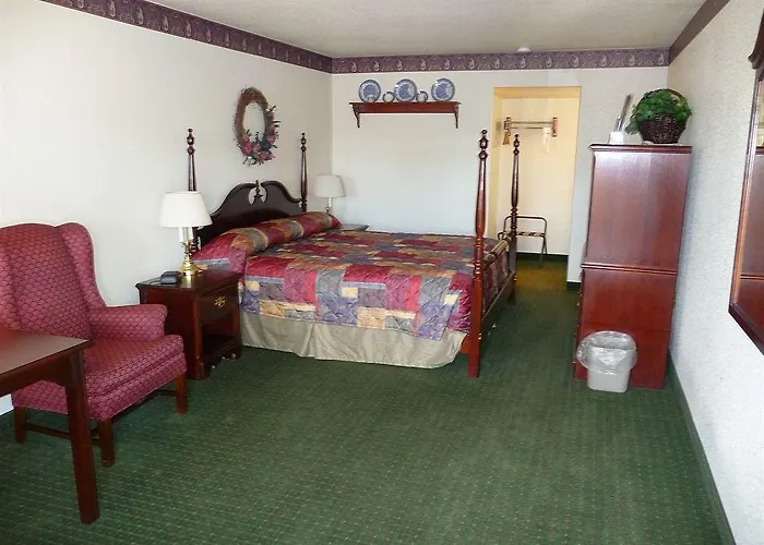 The Kc Show Motel Show Low